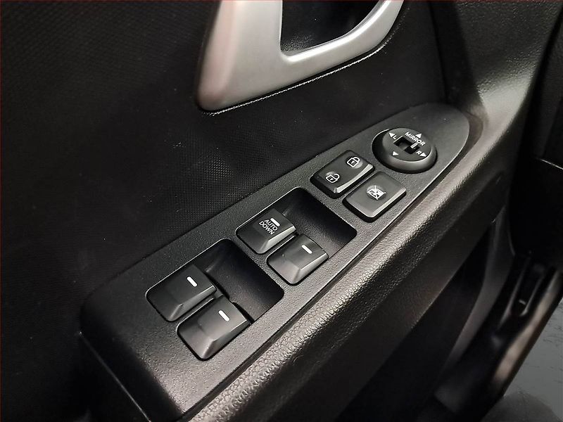 Kia Sportage (2012) 1.6 GDI, Park. senzory - fotka 16 z 17
