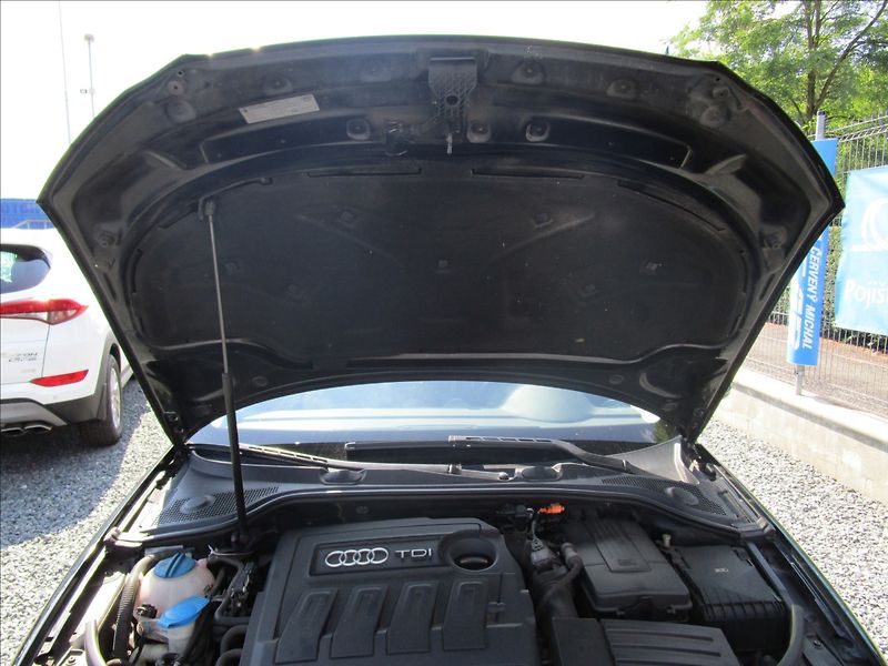 Audi A3 Sportback 1.6TDi  aut. klima, - fotka 37 z 37