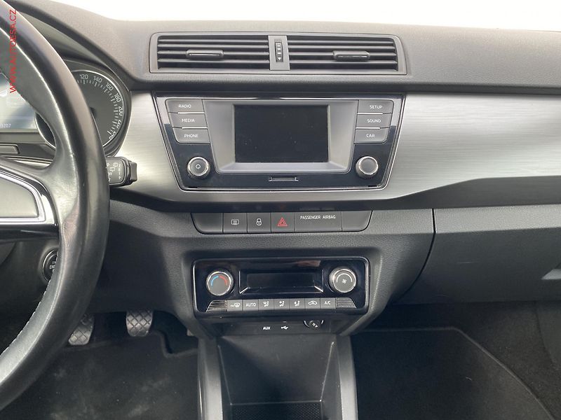 Škoda Fabia (2018) 1.0 TSi, 2.maj,ČR, Style, - fotka 12 z 18
