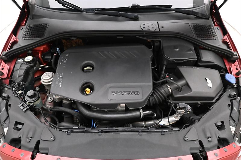 Volvo V60 1,6 D2 84 kW Manuál Kinetic - fotka 9 z 29