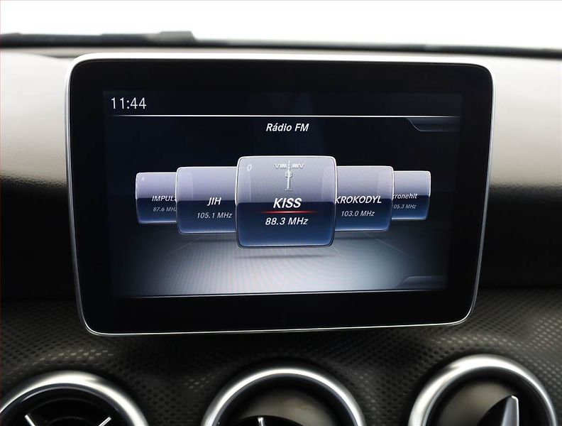 Mercedes-Benz Třídy A (2016) A 180 d, Automat, Kůže - fotka 14 z 20