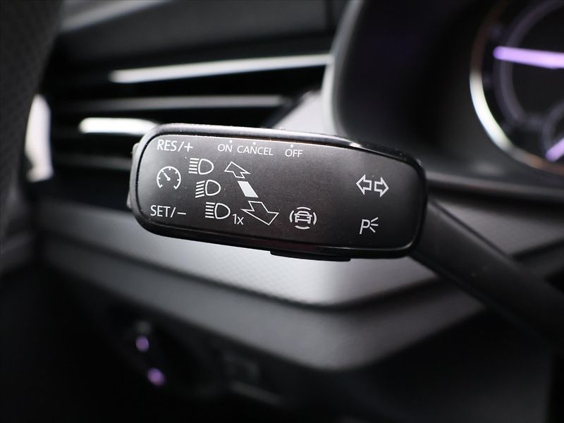 Škoda Kamiq 1,0 TSI 81kW CZ 1.Maj DPH - fotka 16 z 29