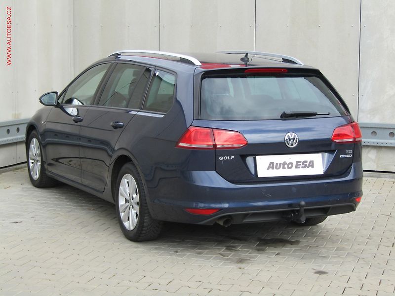 Volkswagen Golf (2016) 1.0 TSi, Navi - fotka 6 z 20