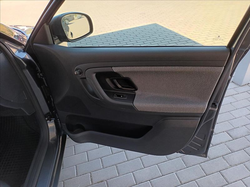 Škoda Fabia 1,4 16V,63KW,KLIMA,PO SERVISU - fotka 25 z 31