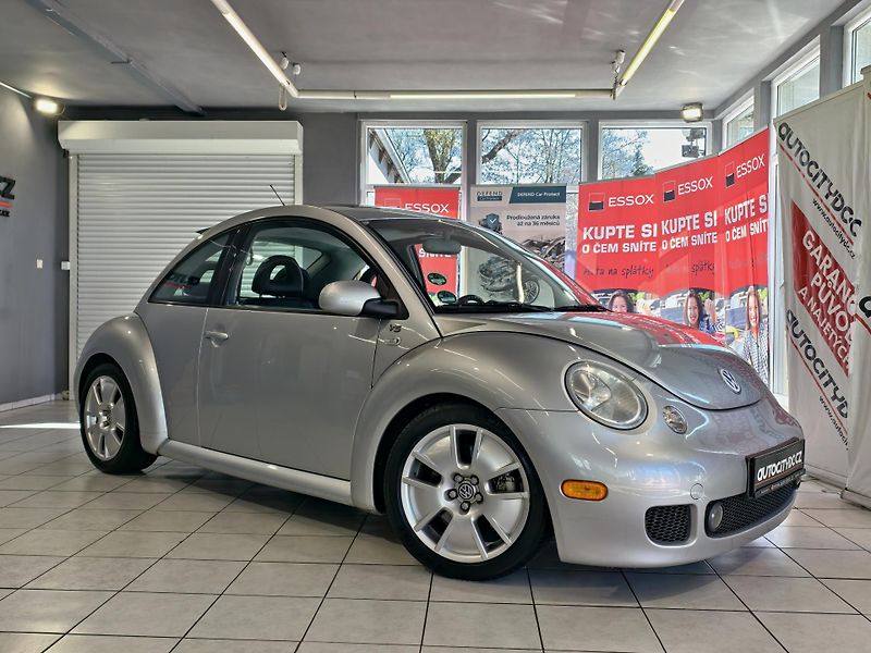 Volkswagen New Beetle 2.3 V5 125kW SPORT EDITION - fotka 18 z 19
