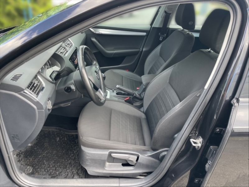 Škoda Superb 2,0 TDI 110 Style - fotka 7 z 11