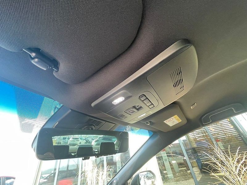 Toyota Camry 2.5 Hybrid Automat Executive - fotka 21 z 22