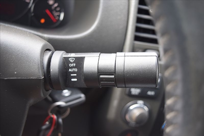Nissan Navara 3,0 dCi V6 170KW TAŽNÉ 4X4 ALU - fotka 31 z 45