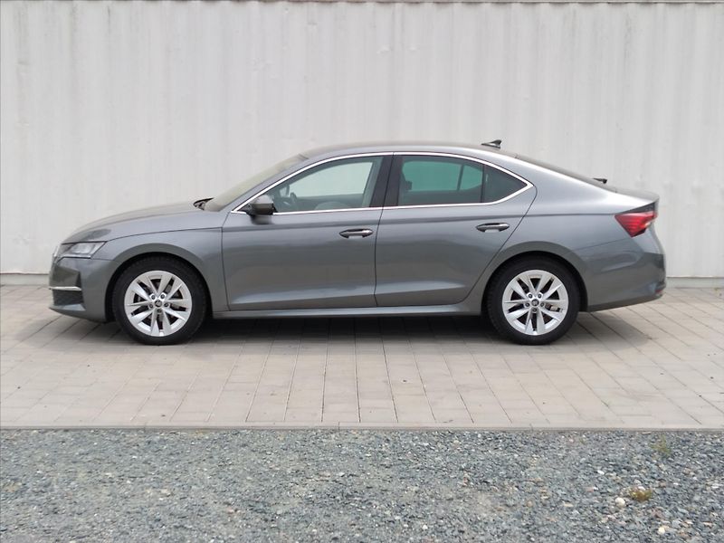 Škoda Octavia 1,5   M-HEV TOP SELECTION 110k - fotka 26 z 31