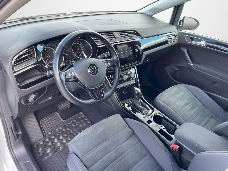 Volkswagen Touran (2022) 1.5 TSI 110 kW DSG Highline 7- - fotka 5 z 34