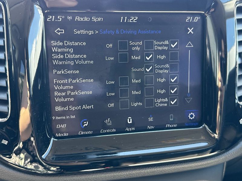 Jeep Compass (2018) 1.4 MultiAir 4x4 Automat - fotka 23 z 31