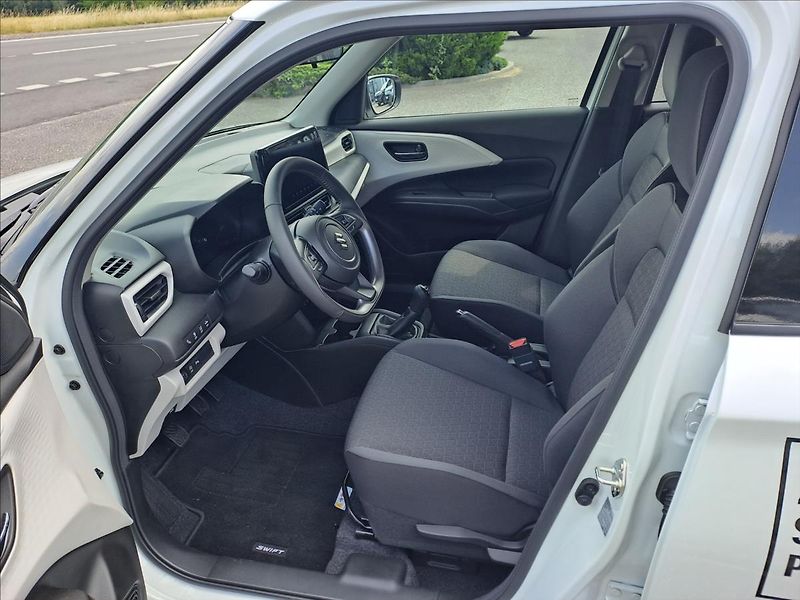 Suzuki Swift 1,2 PREMIUM HYBRID MY26 - fotka 9 z 20