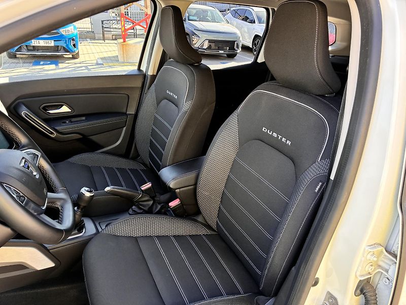 Dacia Duster 1.0TCe 67kW LPG PRESTIGE NAVI - fotka 10 z 39