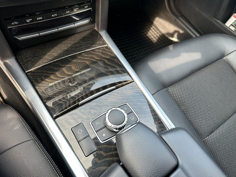 Mercedes-Benz Třídy E (2016) 220Cdi Avantgarde 9G-Tronic - fotka 22 z 25