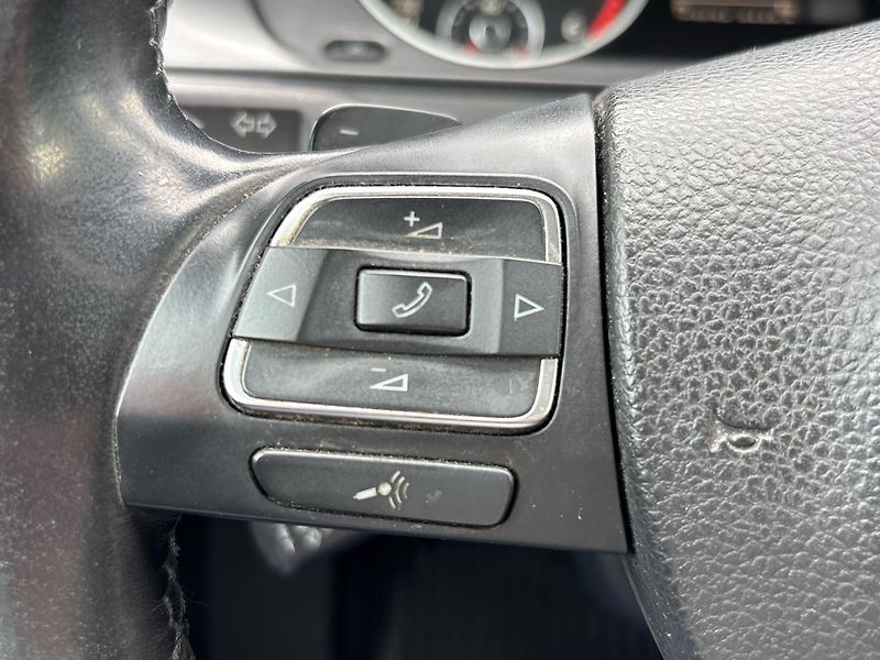 Volkswagen Passat DSG COMFORTLINE - fotka 24 z 26