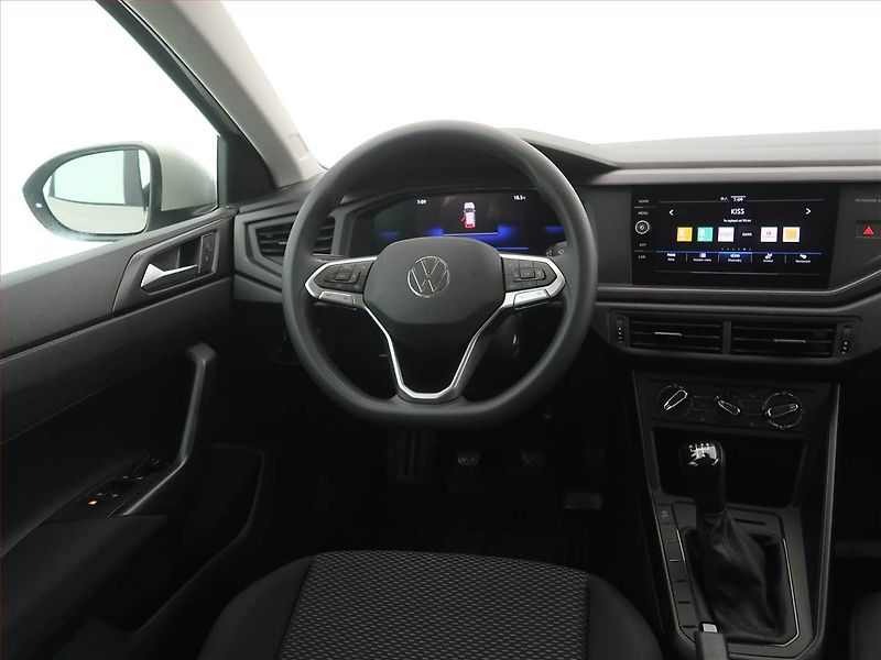 Volkswagen Taigo (2025) 1.0 TSI - fotka 7 z 15