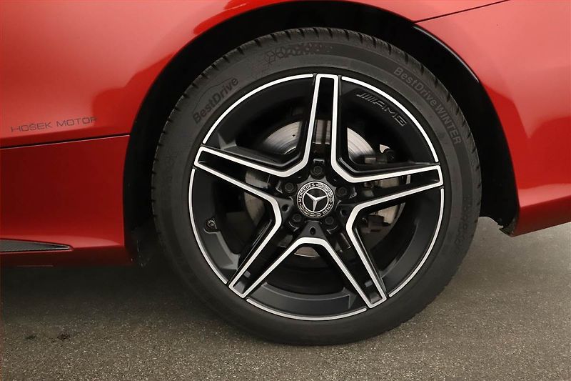 Mercedes-Benz Třídy C (2018) C 220 d - fotka 14 z 23