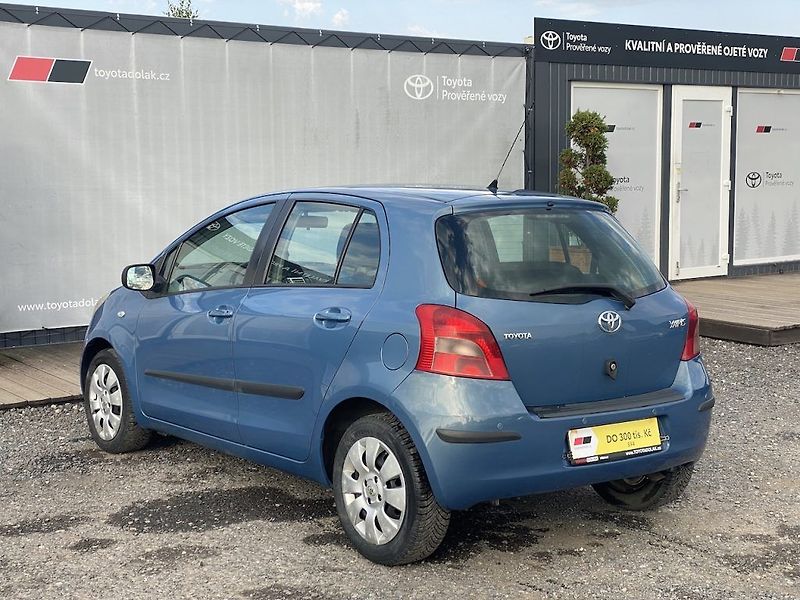 Toyota Yaris 1.3i, ČR, automat, klima - fotka 5 z 13