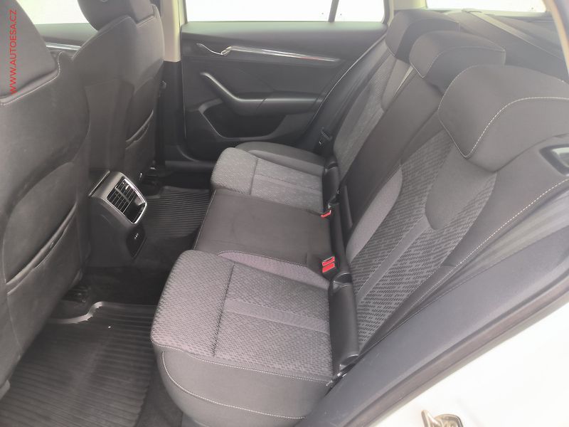 Škoda Octavia (2020) 2.0 TDi, 2.maj,ČR, Style - fotka 10 z 27