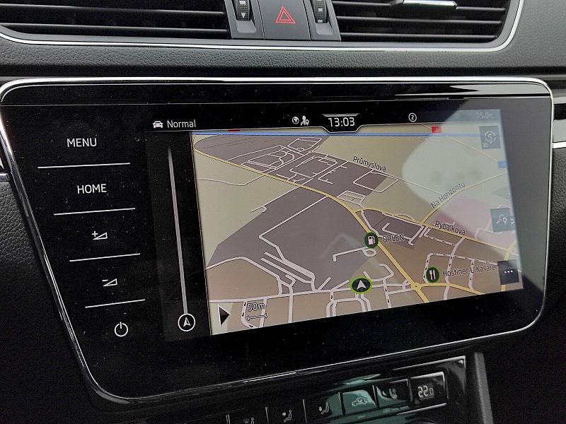 Škoda Superb (2023) Combi L&K 2,0 Tsi 206 Kw 4x4 D - fotka 22 z 43