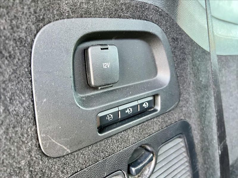 Ford Galaxy 2,0 TDCi  TITANIUM 7-míst záru - fotka 19 z 48