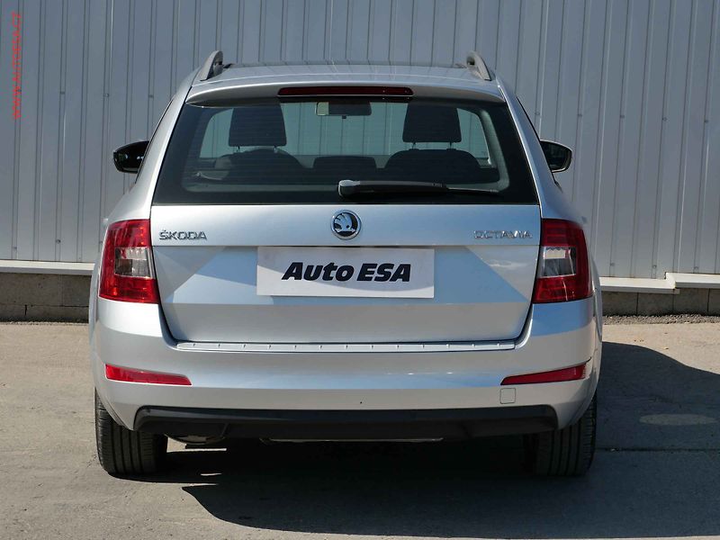 Škoda Octavia (2013) 1.4 TSi, Ambition, panor. - fotka 5 z 16
