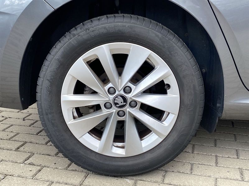 Škoda Scala (2025) 1.0 TSI Selection - fotka 29 z 33