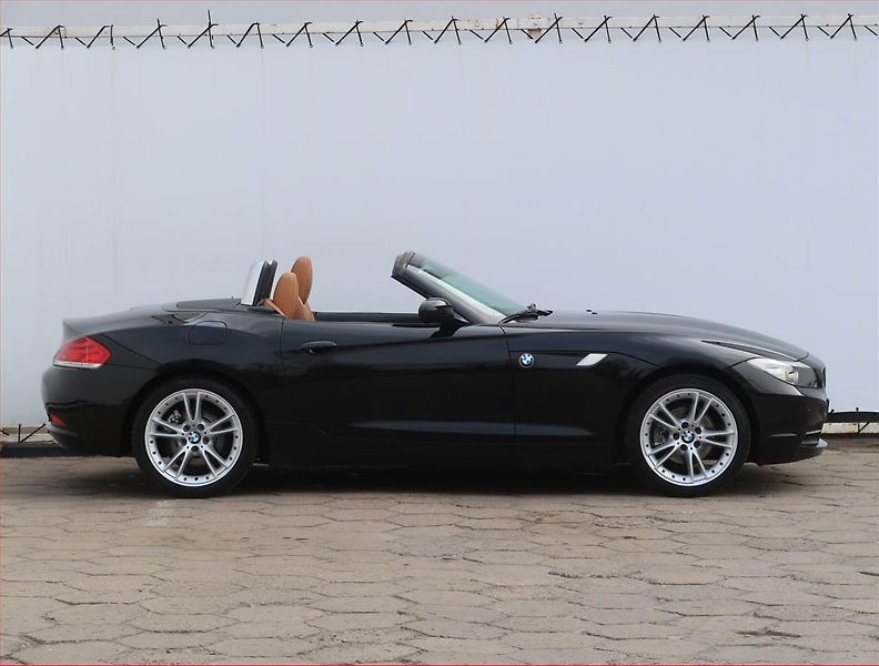 BMW Z4 (2013) sDrive20i, Kůže, Bi-Xenony - fotka 6 z 24