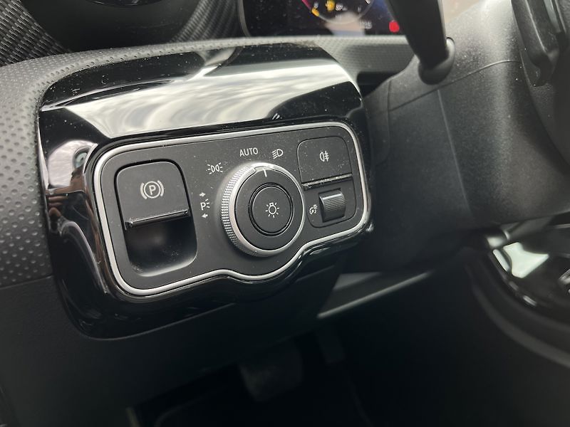Mercedes-Benz Třídy A Třída A 180 - fotka 14 z 18