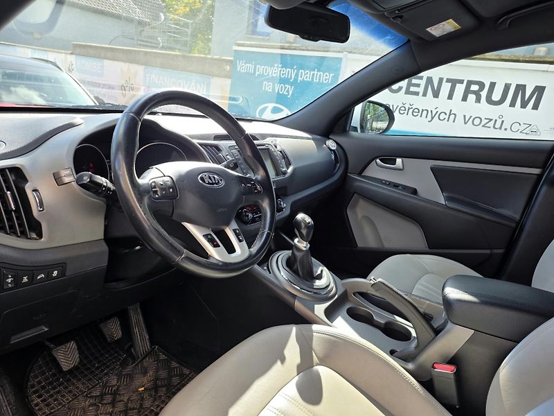 Kia Sportage 2.0-1.MAJ-NAVI-KAMERA-ISOFIX - fotka 12 z 15