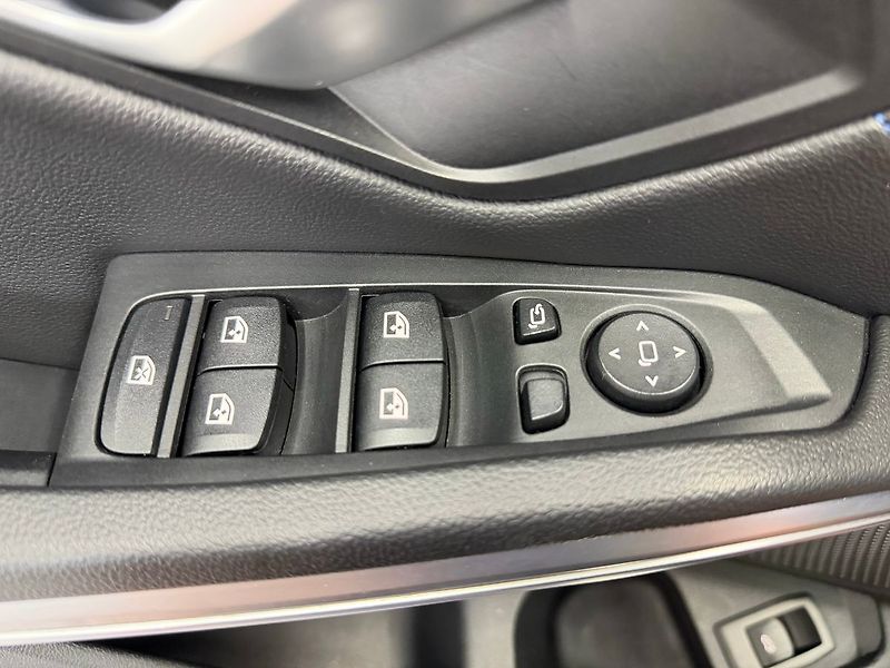 BMW Řada 3 320d xDrive M-PAKET, ALCANTARA - fotka 25 z 31