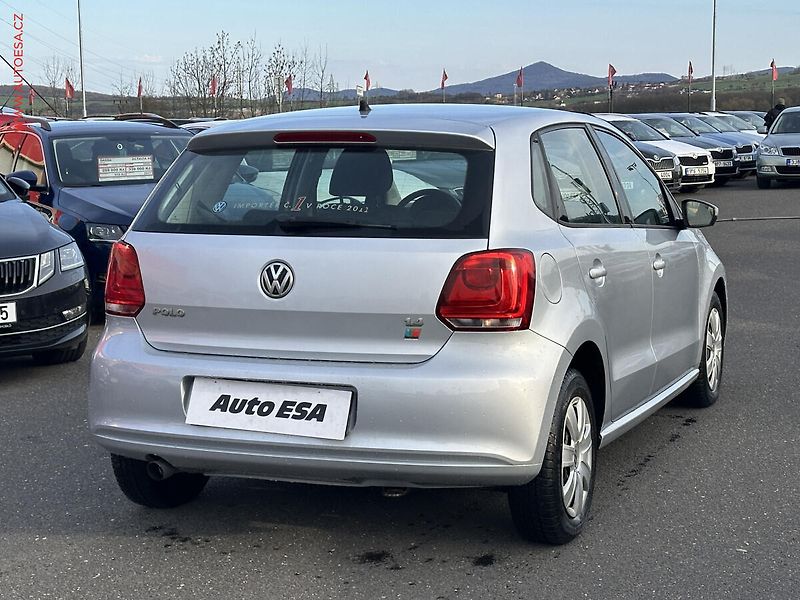 Volkswagen Polo (2012) 1.4i, ČR, AC, +kola - fotka 6 z 16