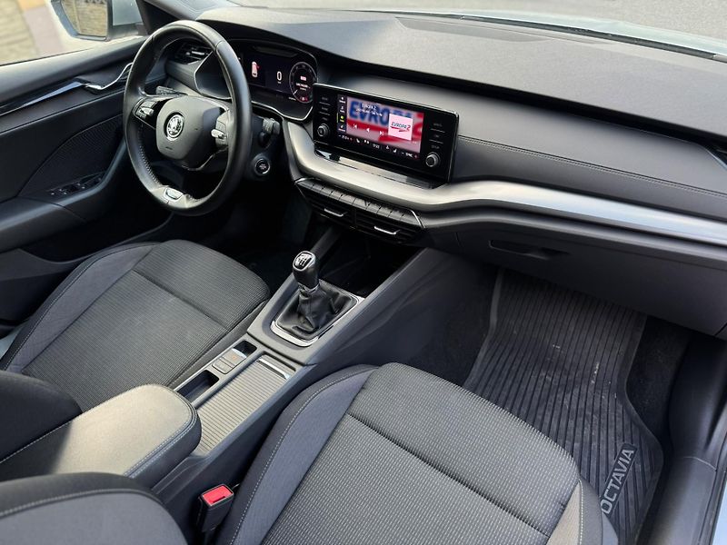 Škoda Octavia (2021) 2.0TDi 1.MAJ. ČR DPH SERVISKA - fotka 21 z 26