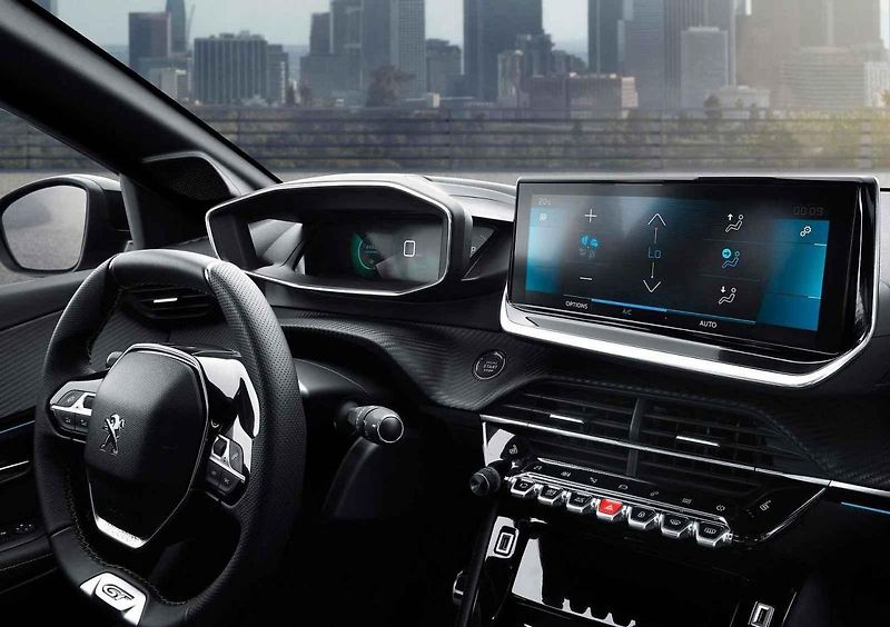 Peugeot 208 poprvé na české silnici