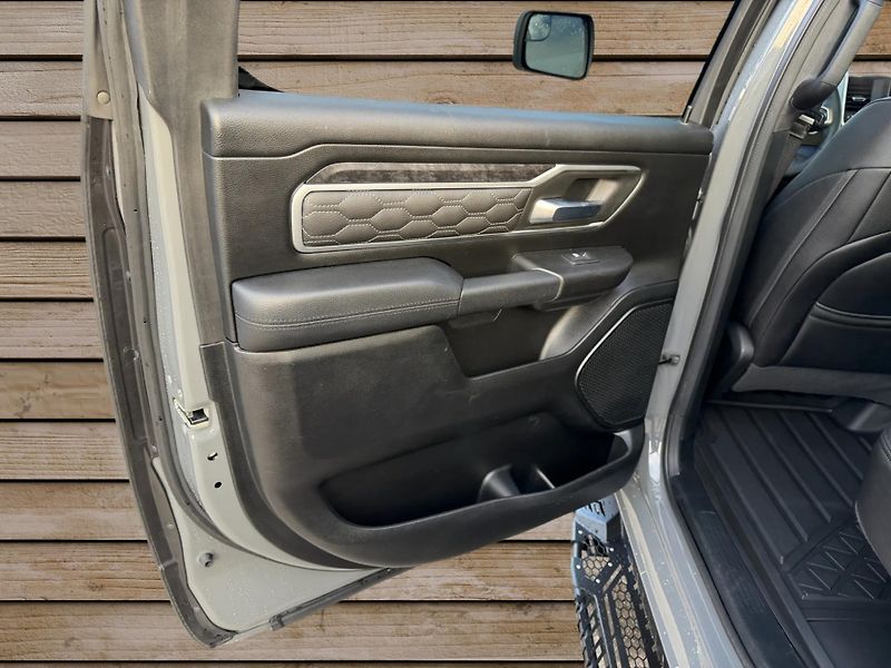Dodge RAM (2020) +TRX PAKET+DESTROYER GREY+ - fotka 16 z 24