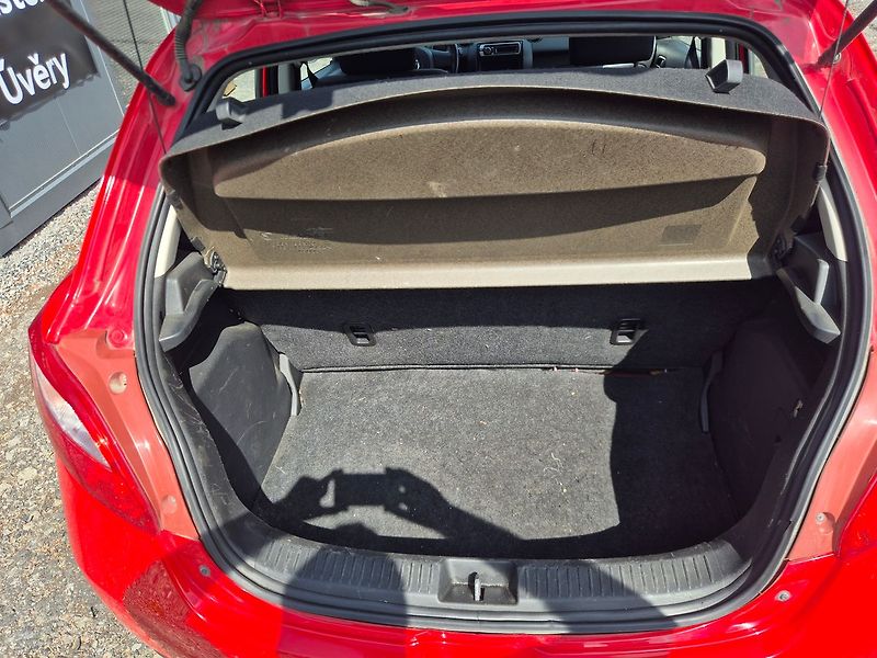 Mazda 2 1.3i 55kW, koroze prahů - fotka 17 z 21