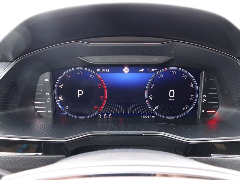 Škoda Superb 2,0 TDI DSG L&K DPH CZ - fotka 18 z 34