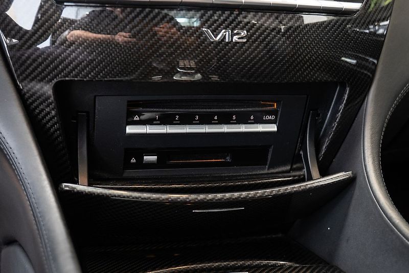Mercedes-Benz CL V12/Nappa/HarmanKardon/Karbon/ - fotka 13 z 24