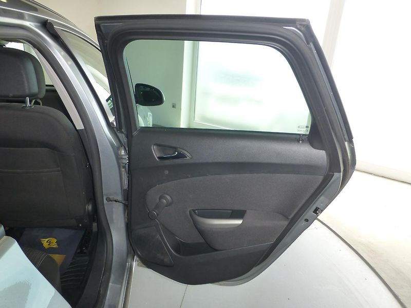 Opel Astra (2016) 1,4i-88KW*KLIMATIZACE - fotka 18 z 22
