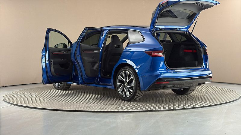 Škoda Enyaq 82 kWh AUT 80x Sportline - fotka 7 z 33