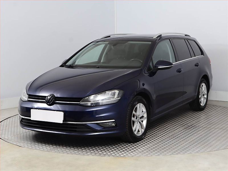Volkswagen Golf (2017) Highline 2.0 TDI, Serv.kniha - fotka 2 z 17