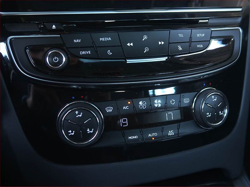 Peugeot 508 (2015) 2.0 BlueHDi, Navi, Tempomat - fotka 18 z 21