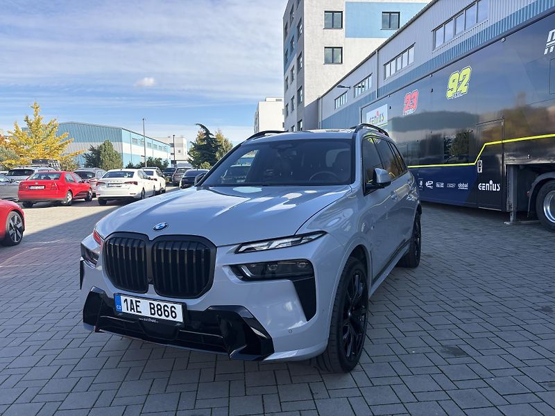 BMW X7 (2024) xDrive 40i - fotografie inzerátu