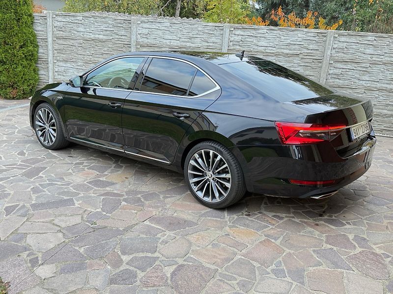 Škoda Superb (2023) III 2.0 TSI L&K 206KW 4x4  - fotka 4 z 23