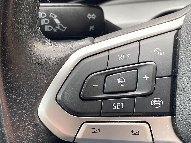 Volkswagen Golf (2022) 1.0 TSI LIFE - fotka 16 z 30