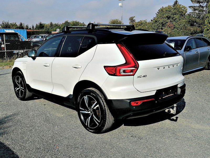 Volvo XC40 (2020) 1.5 T5 PHEV R-DESIGN 192kW - fotka 5 z 41