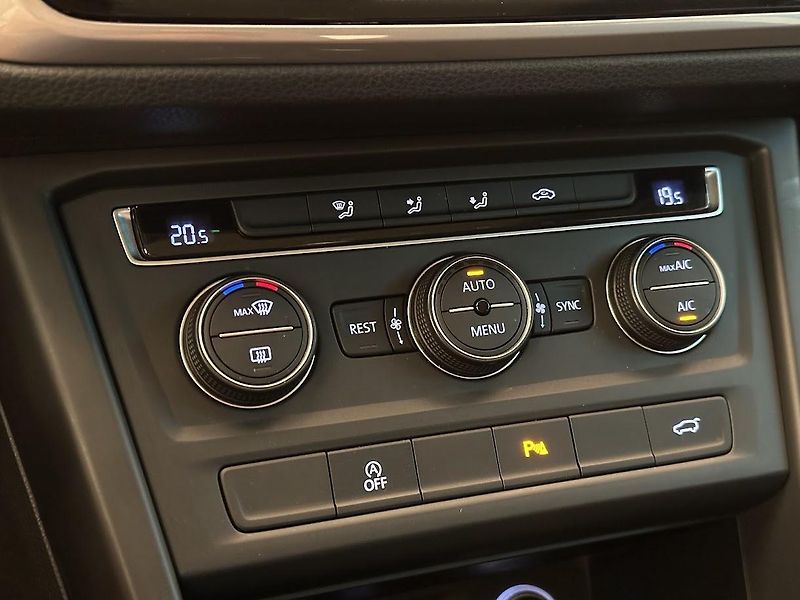 Volkswagen Touran (2021) 2.0 TDi Trendline Pano.  - fotka 24 z 25