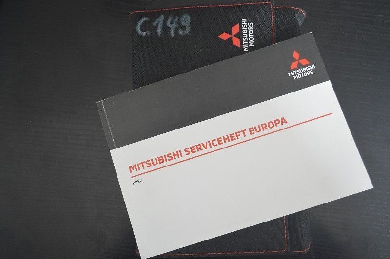 Mitsubishi Outlander 2,4 4x4 - fotka 11 z 26