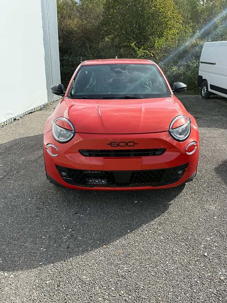 Fiat 600 (2026) FIAT 600 SPORT - fotka 2 z 8