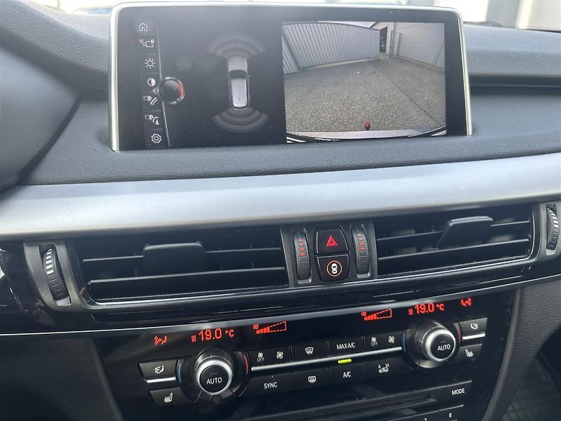 BMW X5 xDrive40d - fotka 7 z 13